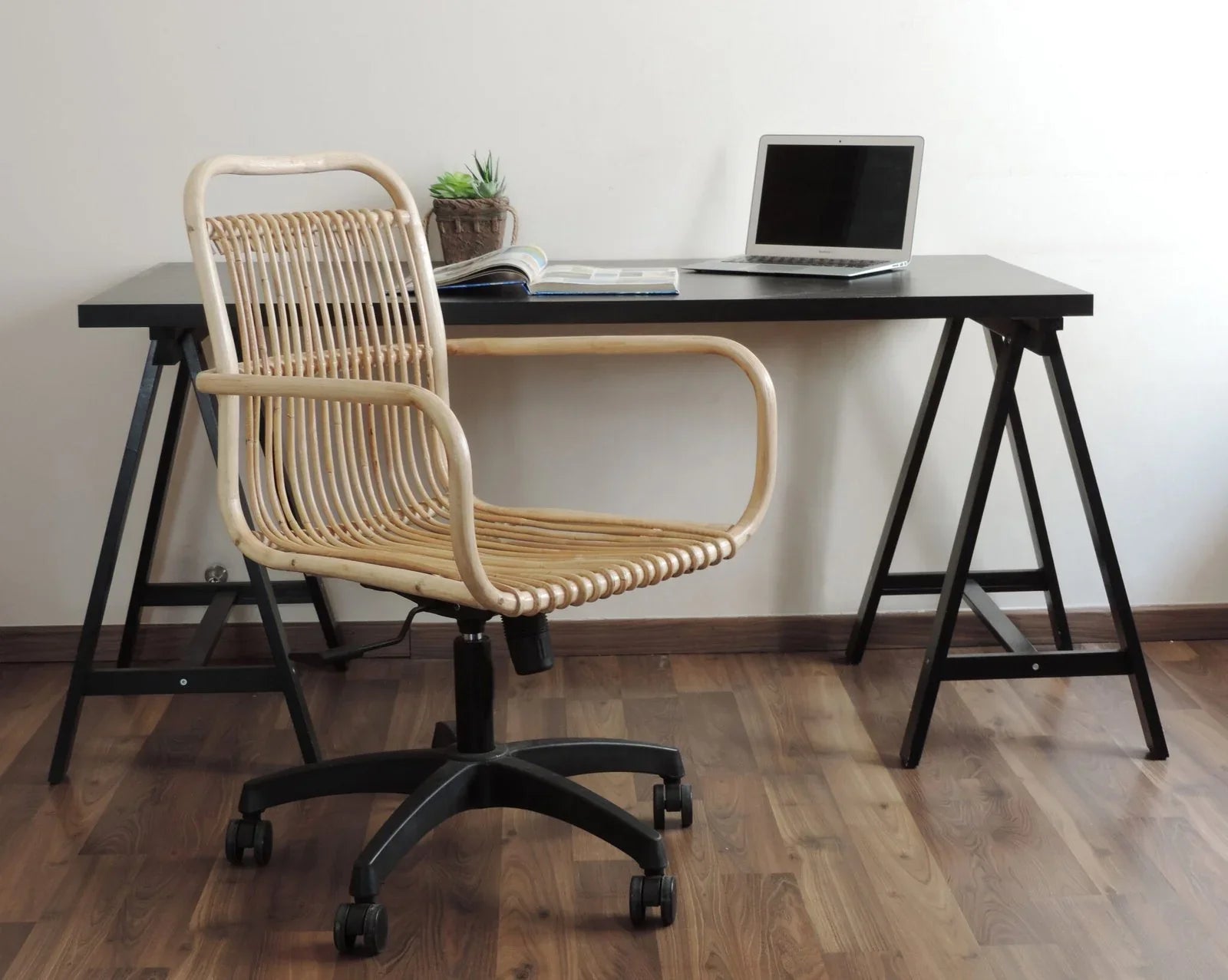 Mimic | Work From Home Chair