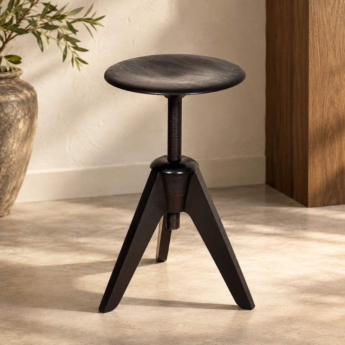 Armature Stool