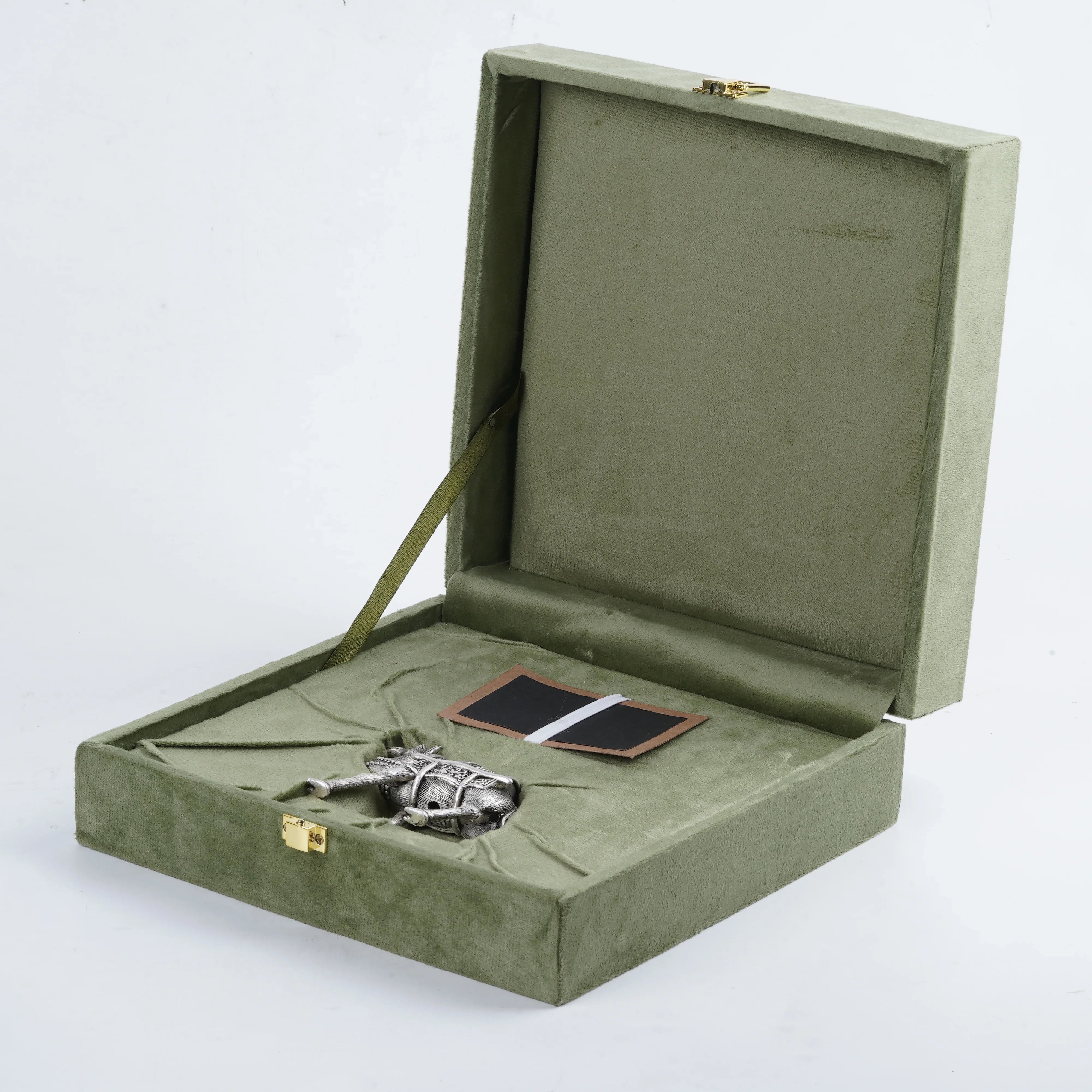 Silver Plated Brass Royal Camel Card Holder