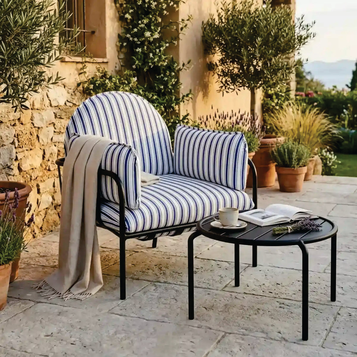 Como Outdoor Lounge Chair