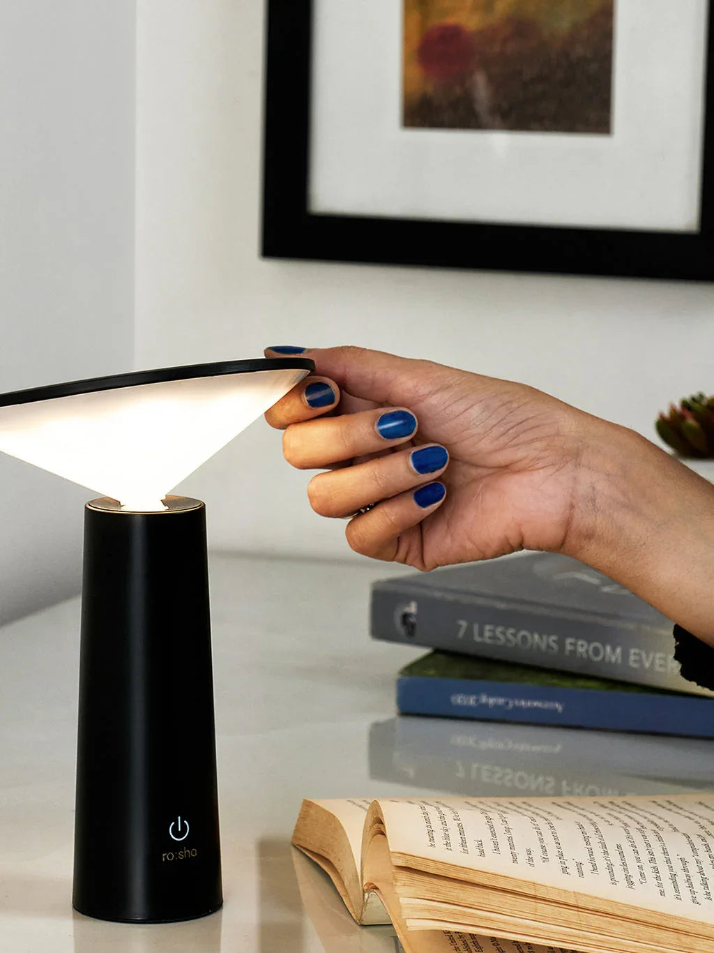 Luna Black | Table lamp