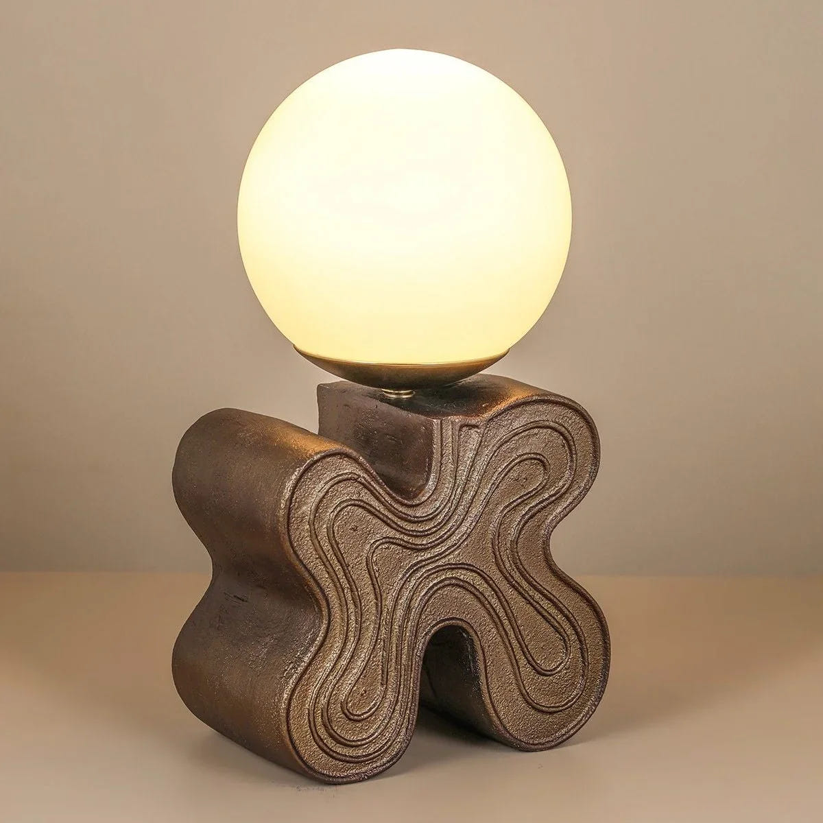 Eton Table lamp