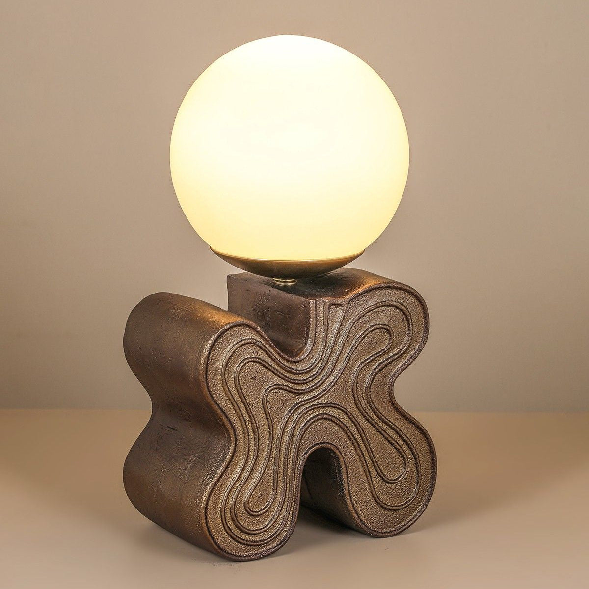 Eton Table lamp