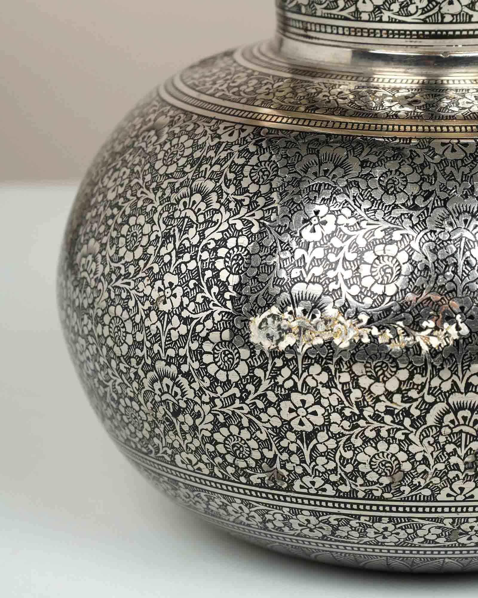 Vana Vase By Dilshad Hussain
