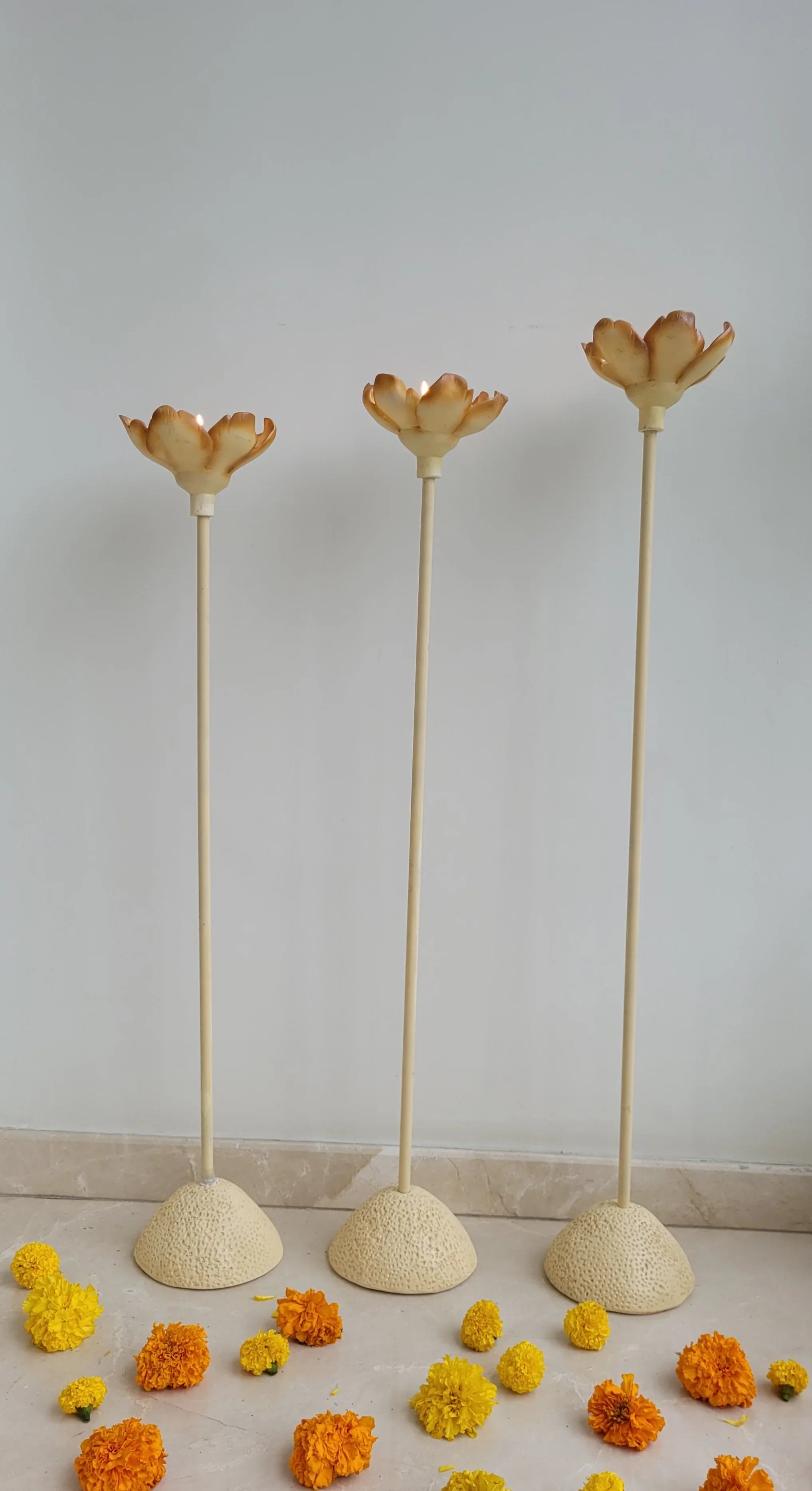 Decked-up Perched Tealight