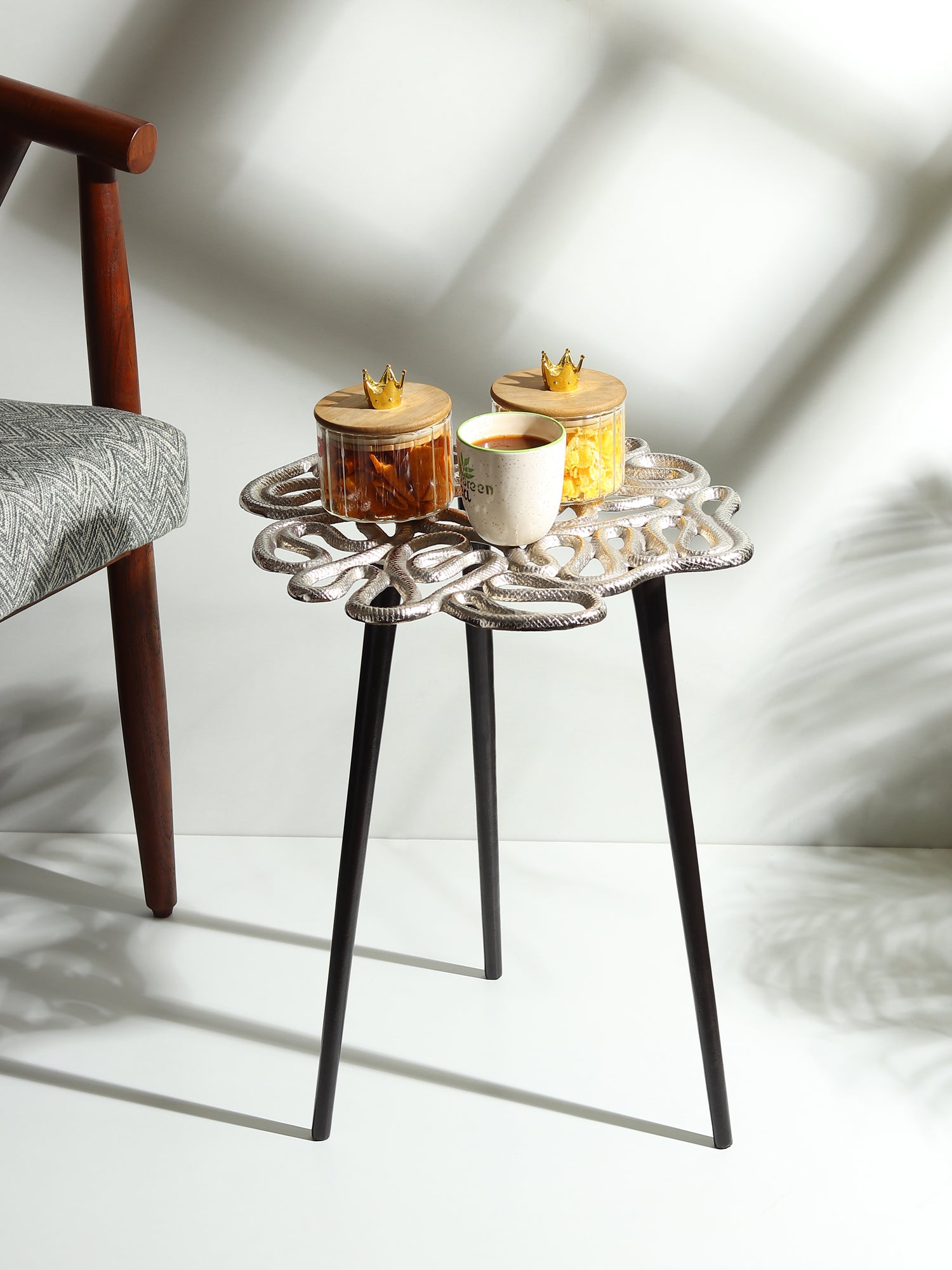 Sliitherin'S End Table