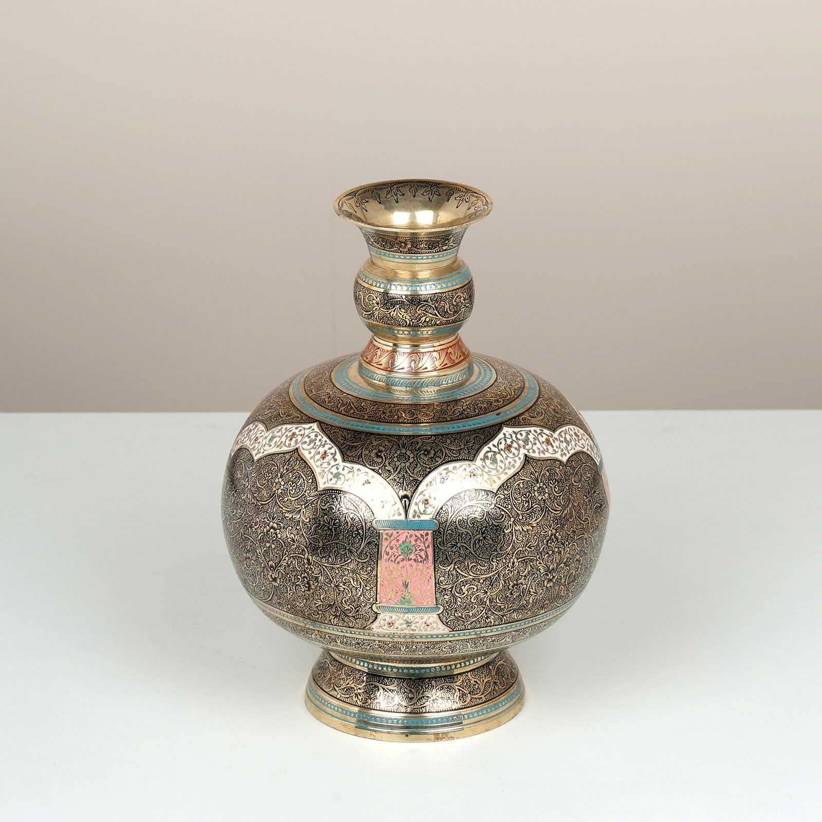 Taksh Vase By Dilshad Hussain