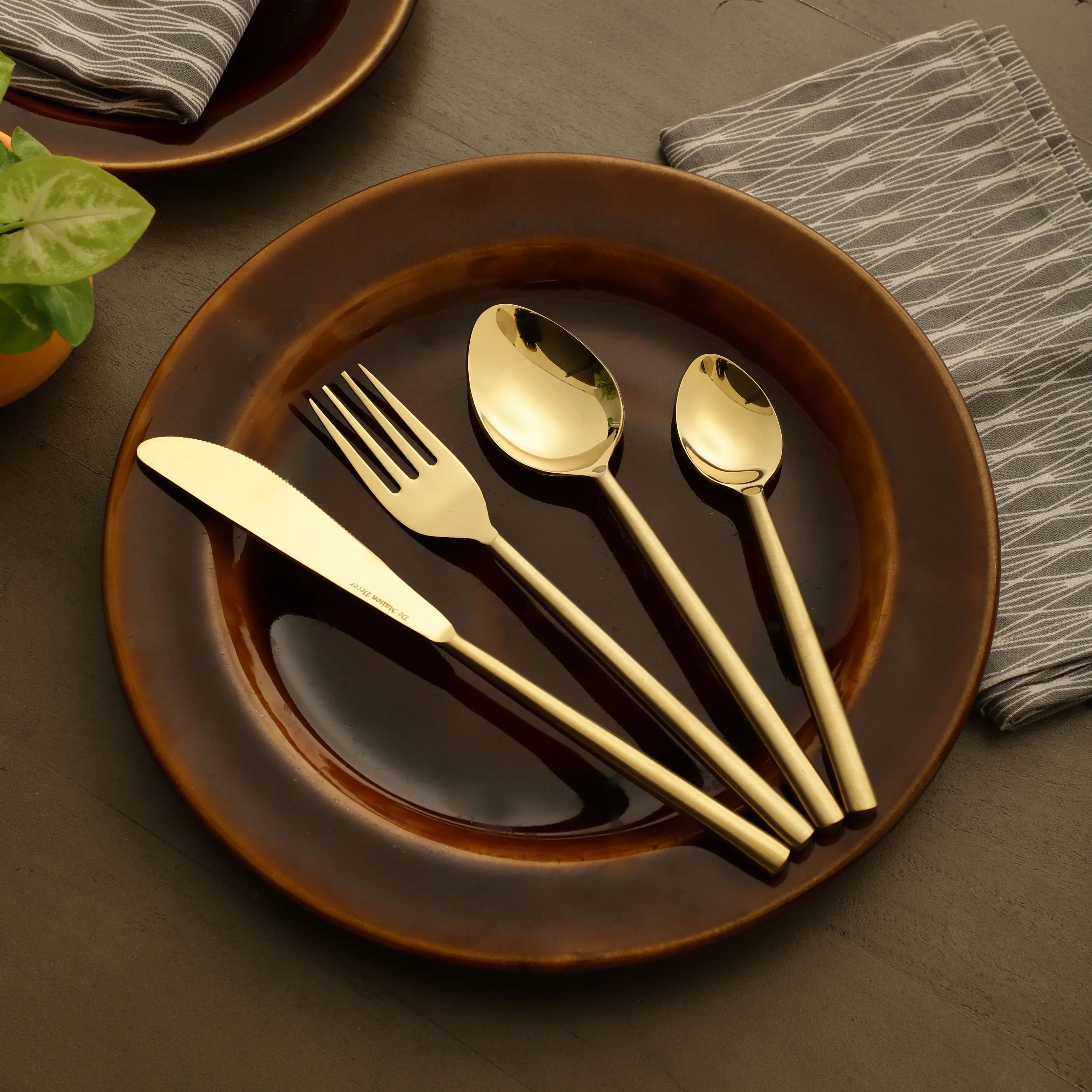 Stream Cutlery Set Gold