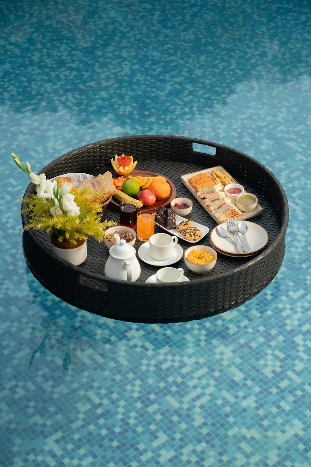 Luxury Round Floating Serving Tray
