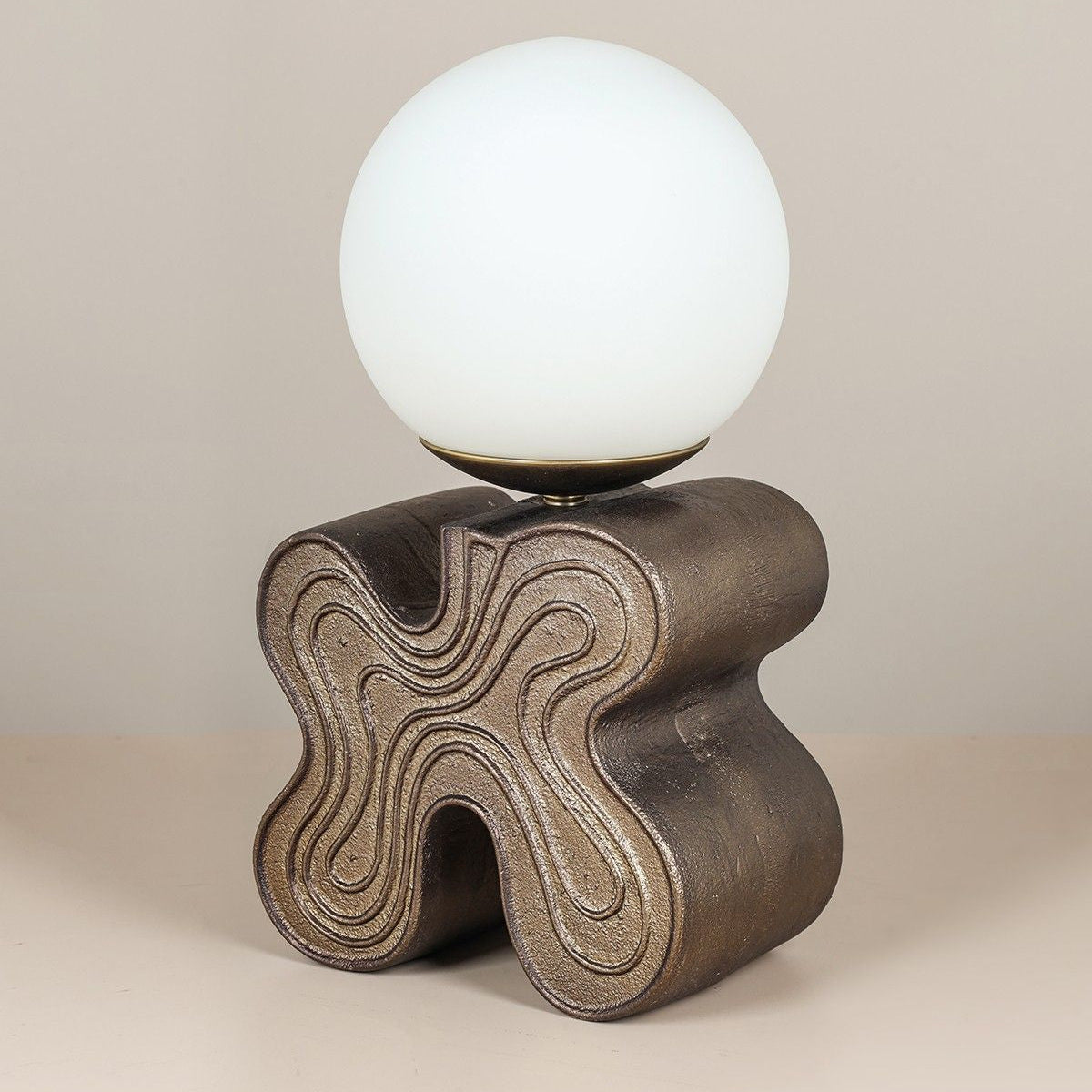 Eton Table lamp