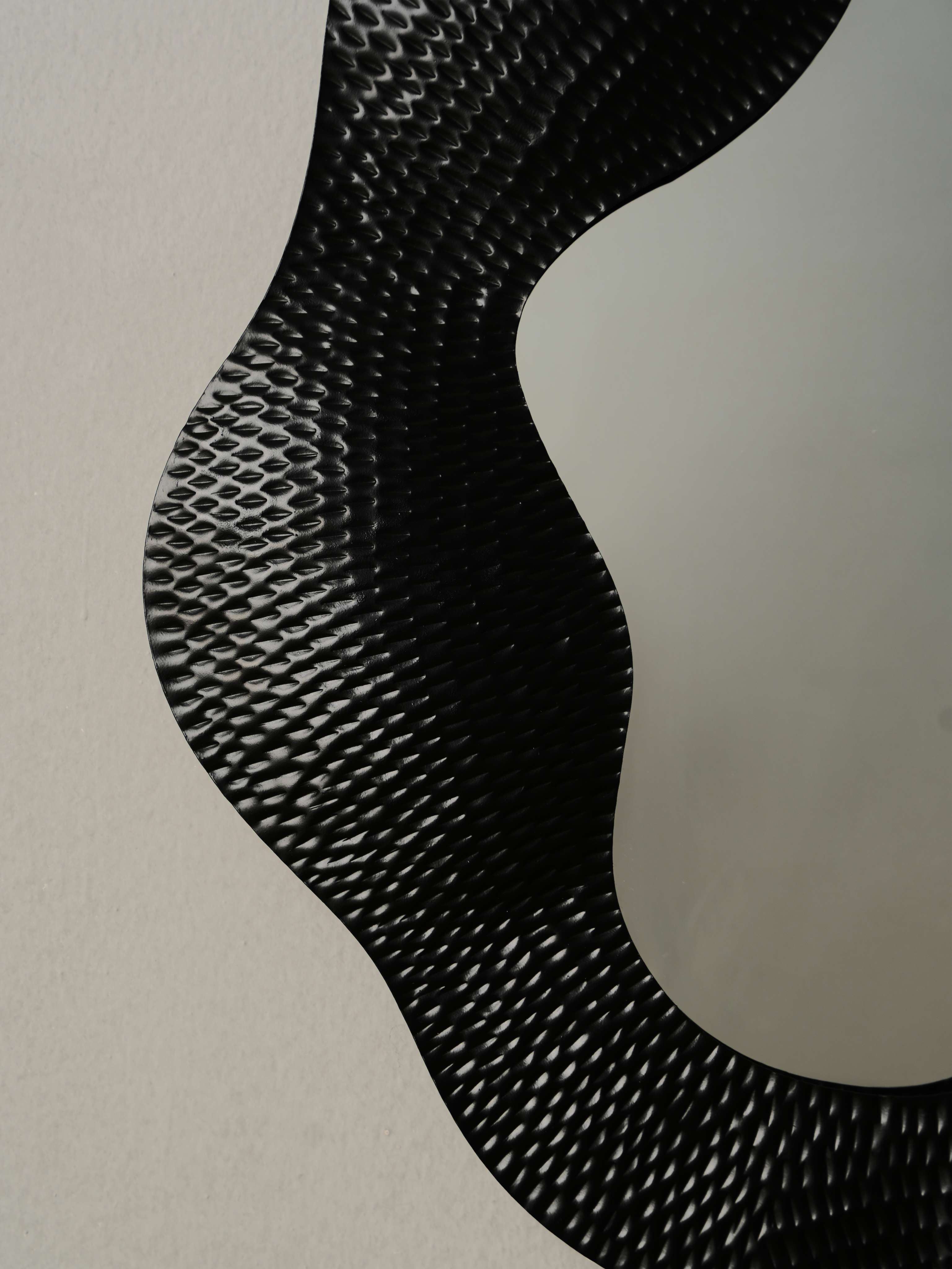 Dunes Repoussed Black Mirror