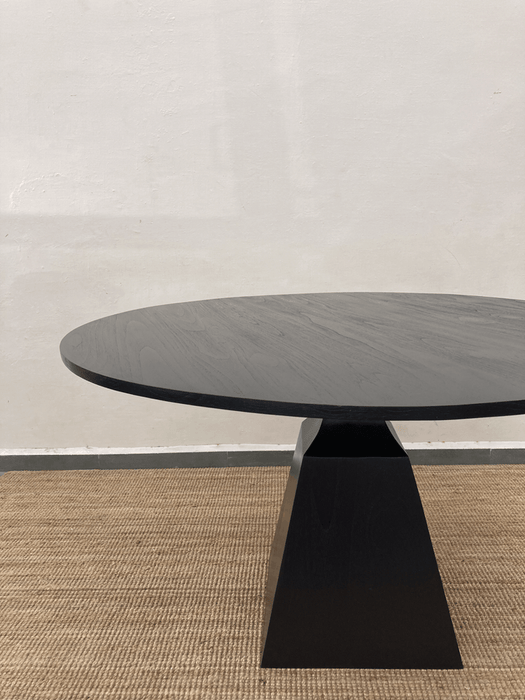 Shade dining table