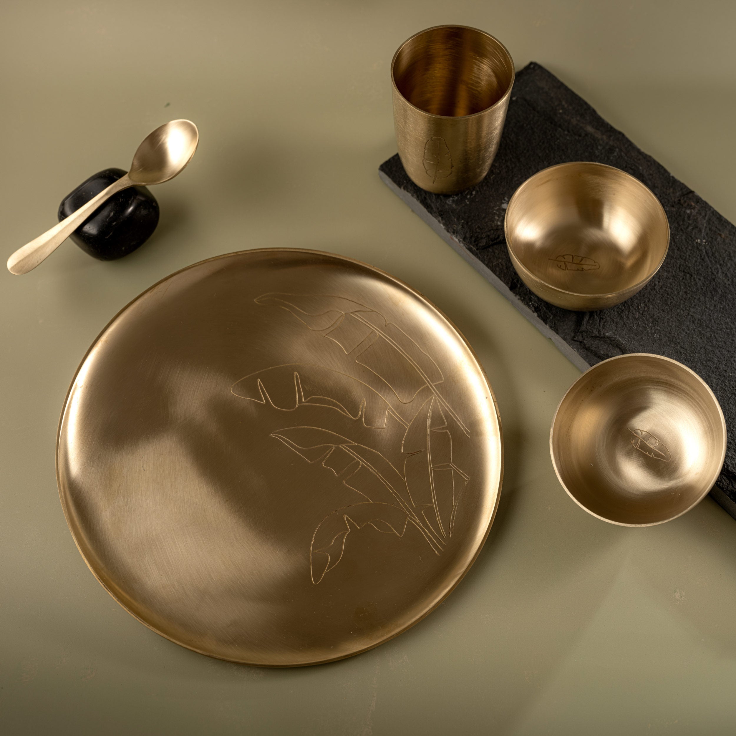 Manjari | Set of 5 | Brass Dinner Set With Leaf Motif
