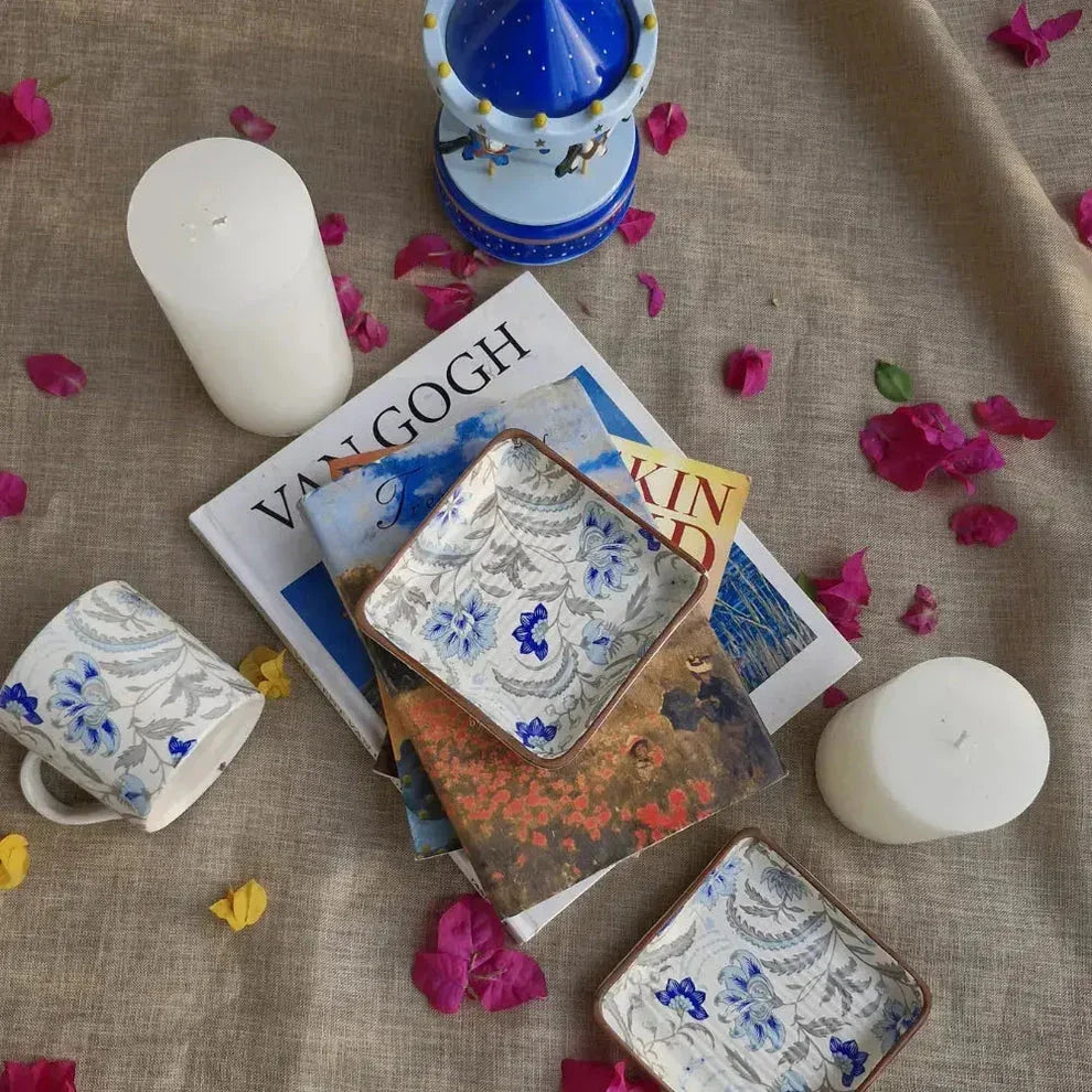 Azure Bloom Gift Box – Premium Stoneware 4 Pcs Serving Platters & 2 Pcs Mugs Set