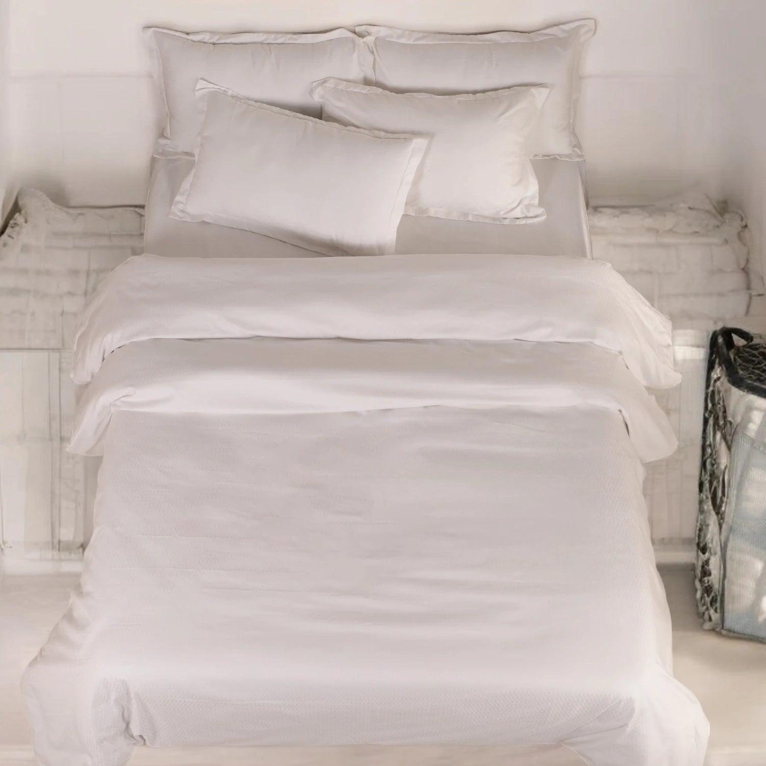 Infinity Jacquard Bedding Set | Timeless Endless Bedding