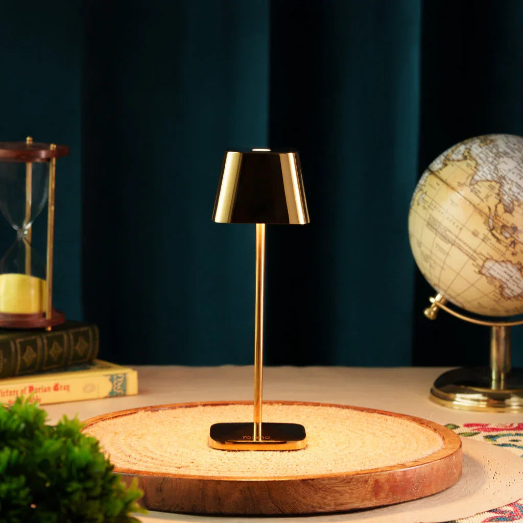 Pluto | Table lamp