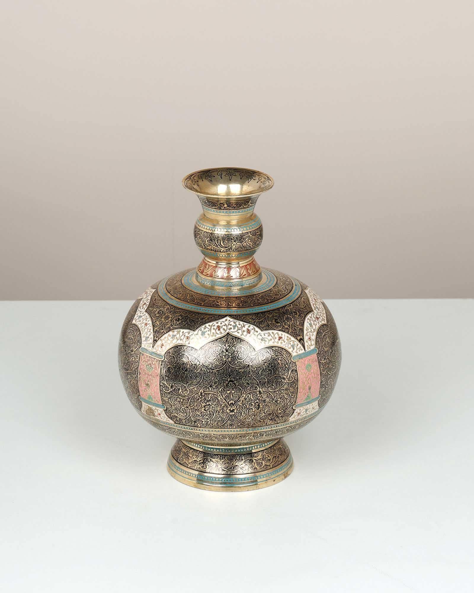 Taksh Vase By Dilshad Hussain