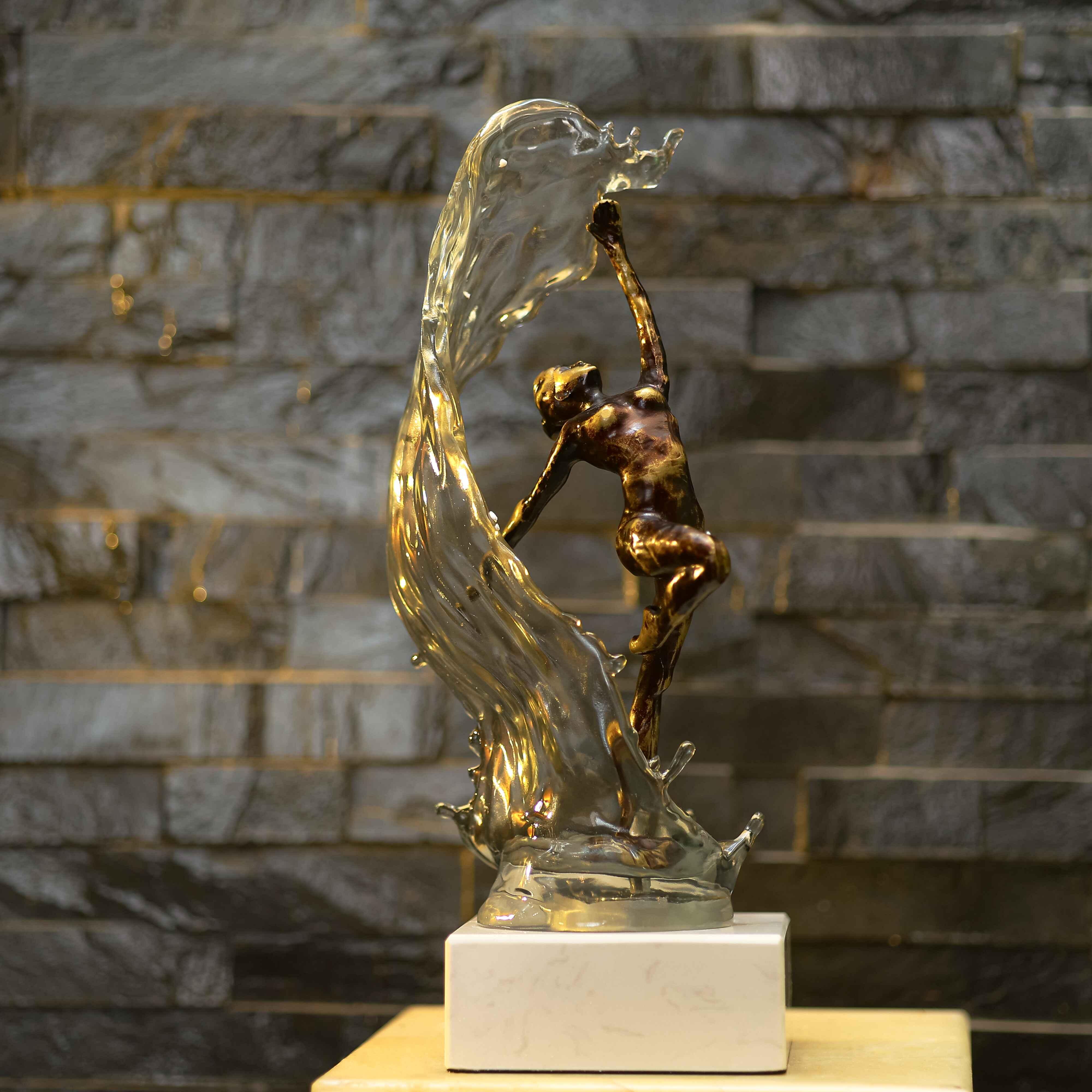 The Dancing Waves Statue