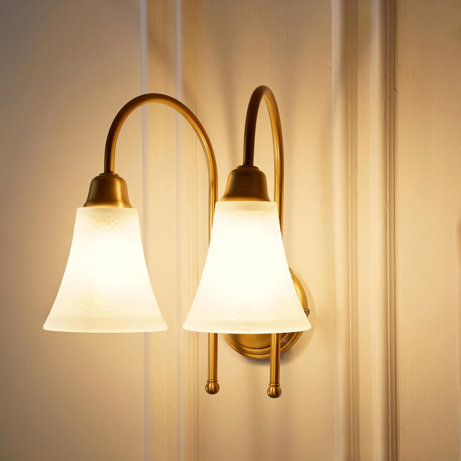 Double Hockey Wall Lamp Antique Brass Finish with Hammered Frosted Glass Shade for Living Room, Bedroom and Home Decoration