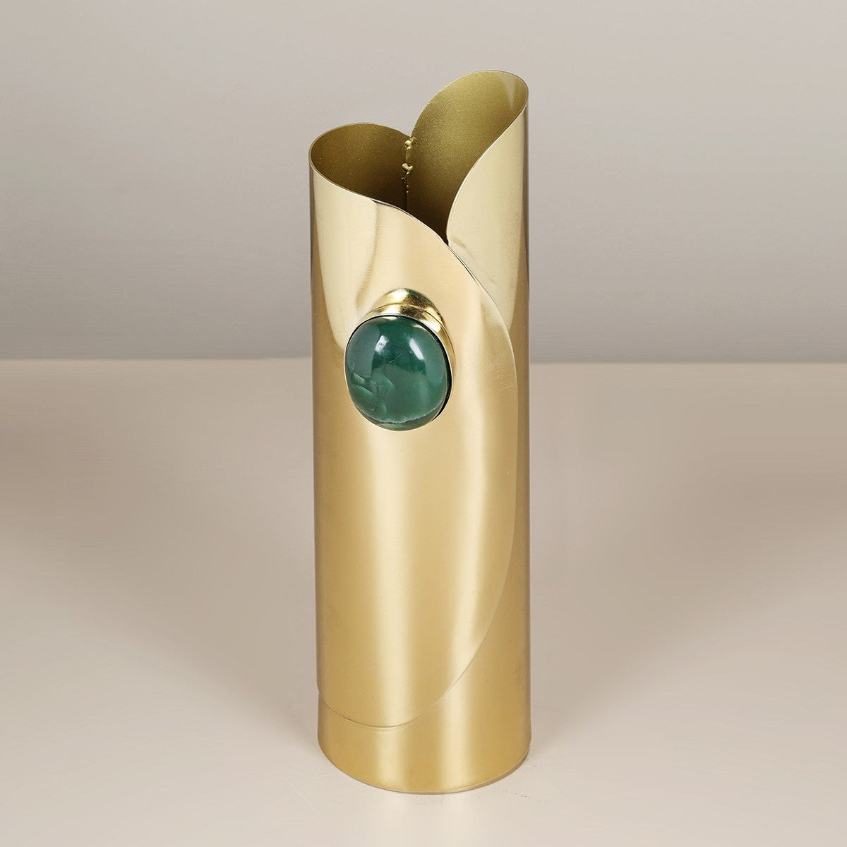 Sorin Table Top Vase