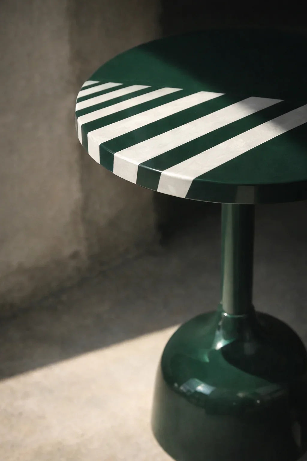 Deep Verde Side Table | Green Metal Pedestal Accent Table for Living Room