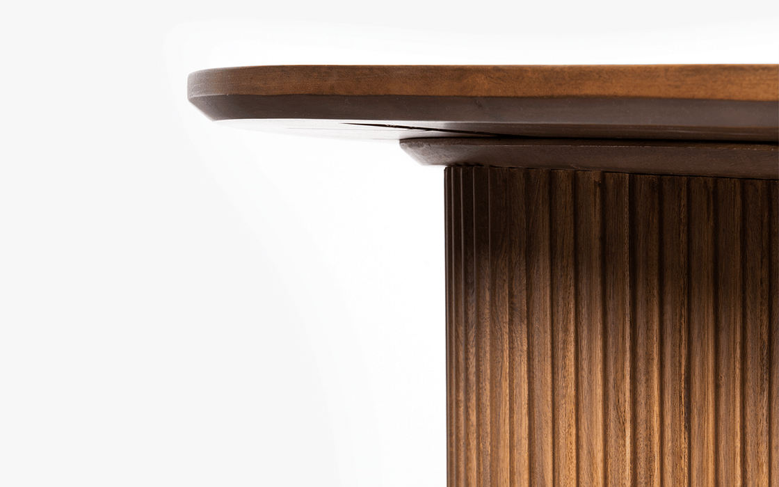 Linn Coffee Table | Centerpiece For Living Room