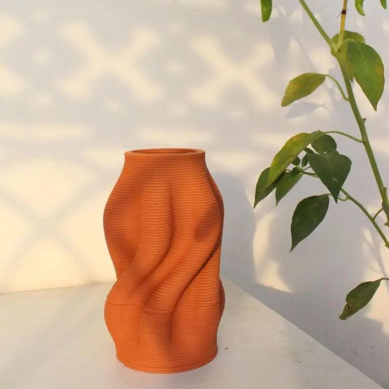 Curvy Tales | Terracotta