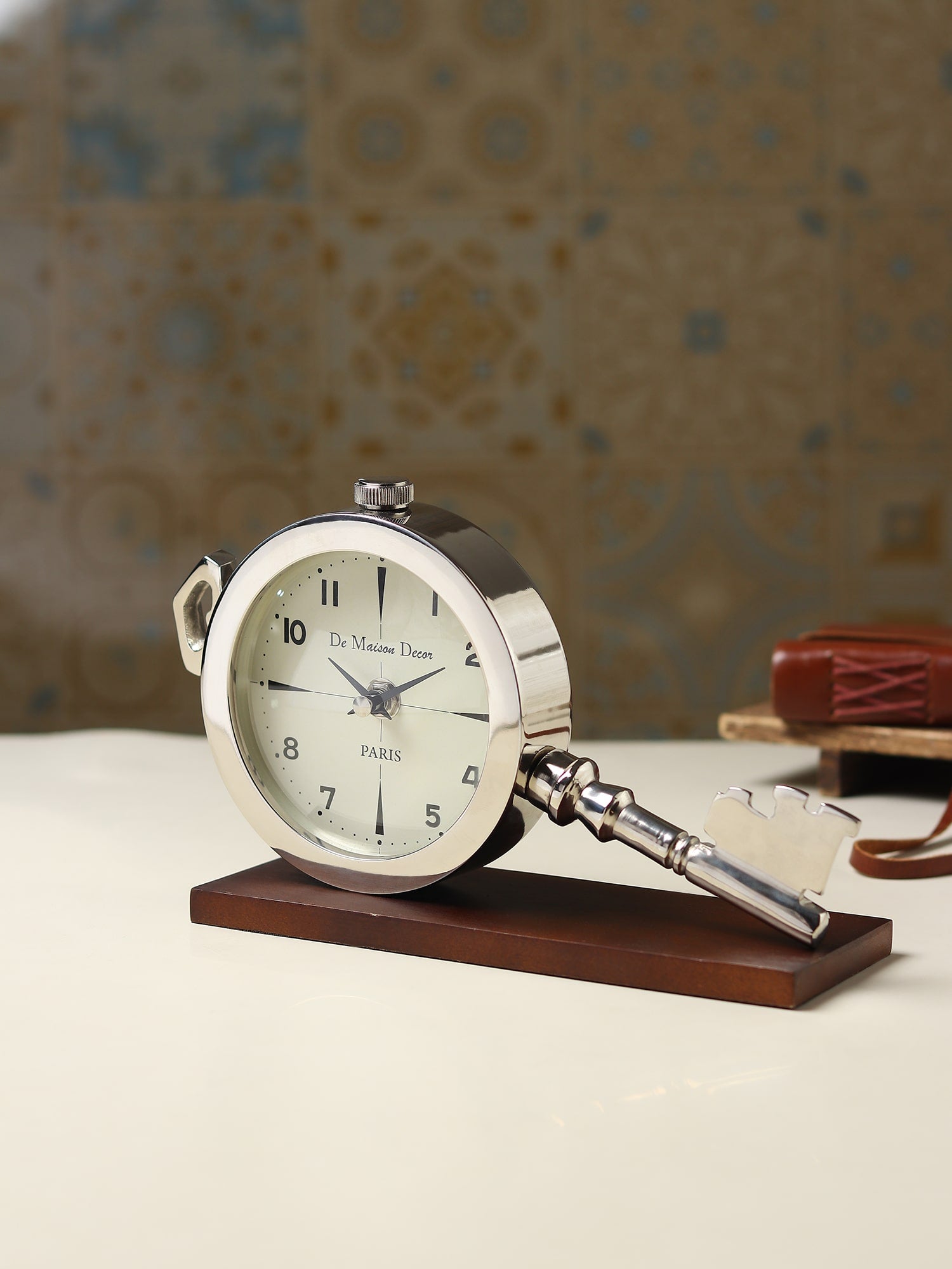 Areios Table clock In