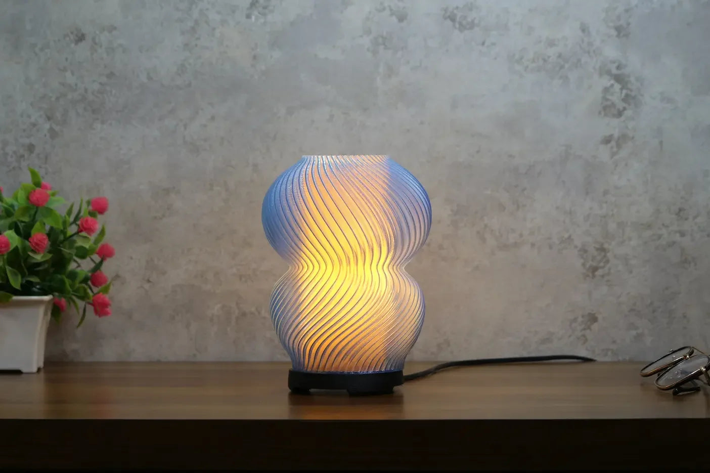 Lucent Shell Table Lamp