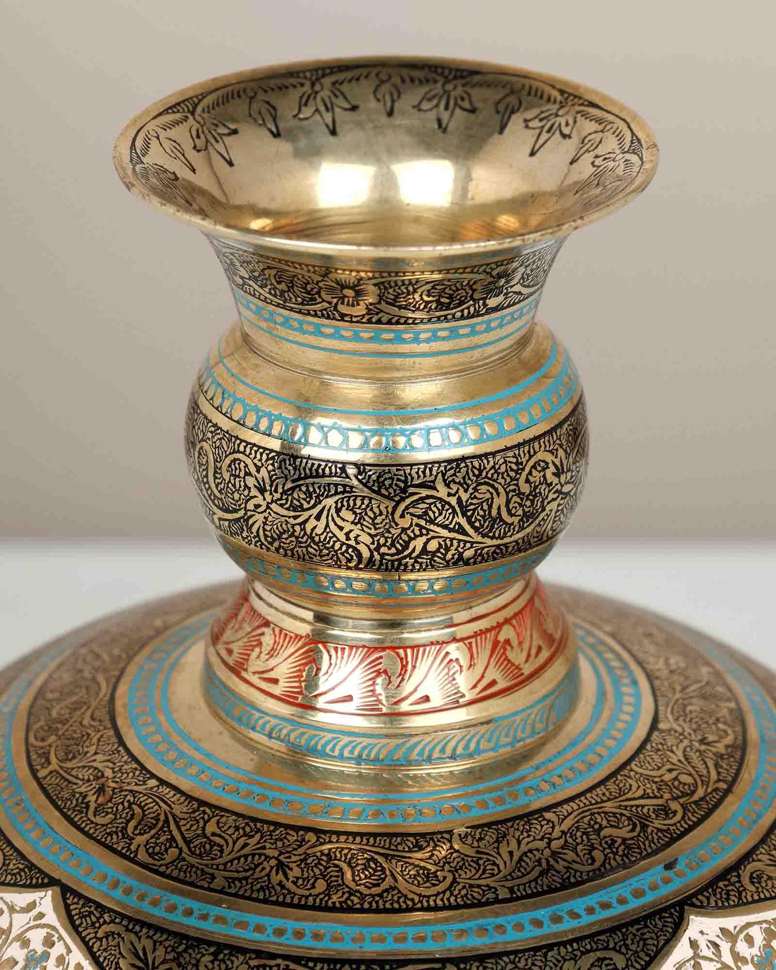 Taksh Vase By Dilshad Hussain
