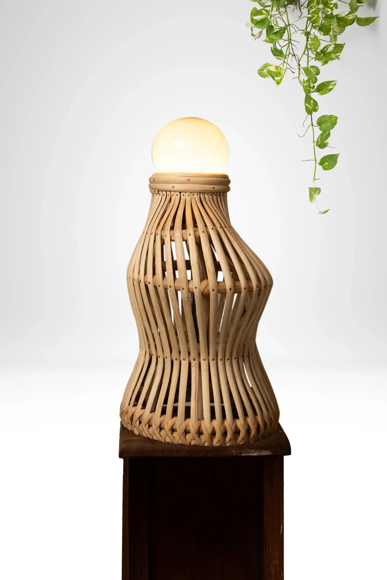 Lady Lamp | Table Lamp
