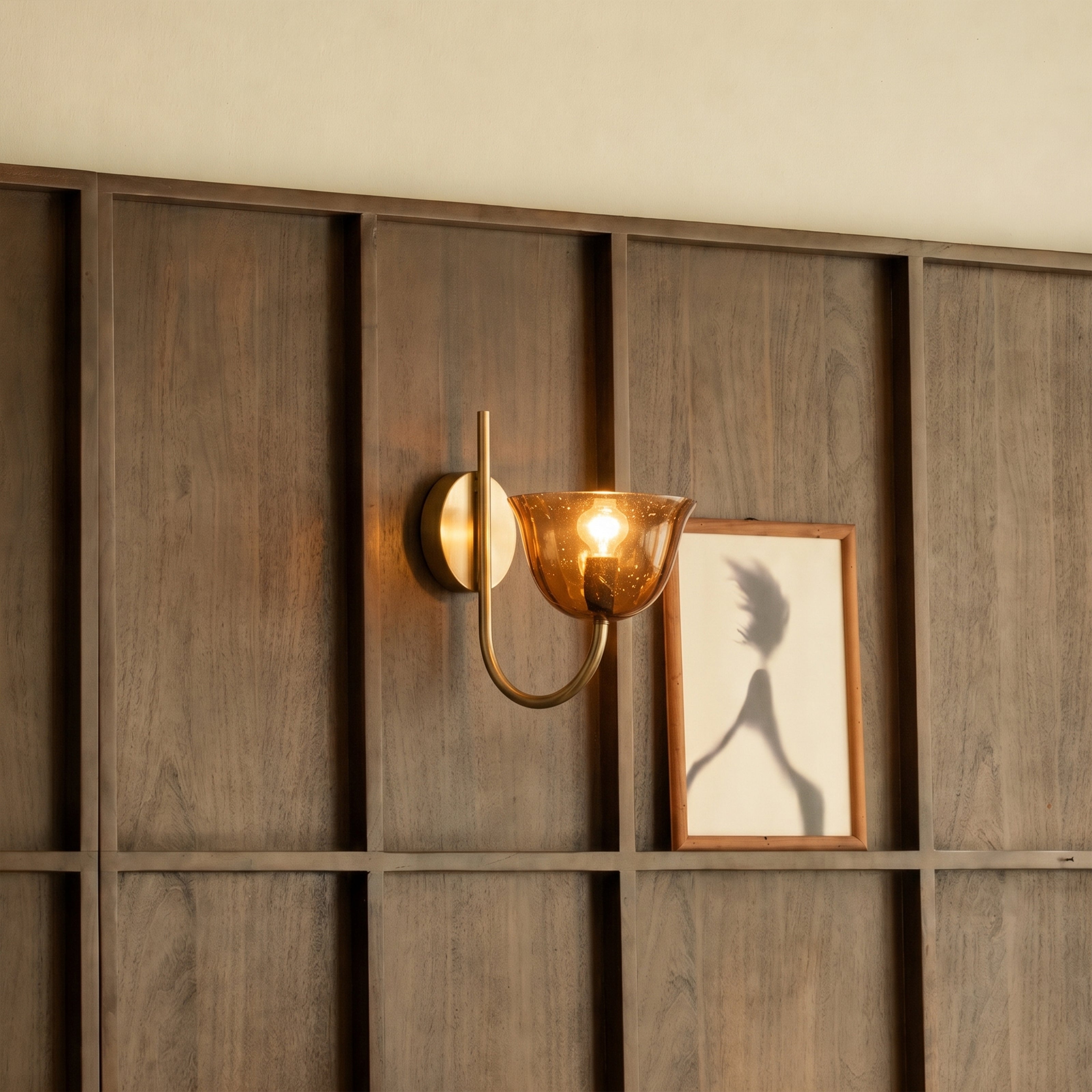 Lior Wall Lamp