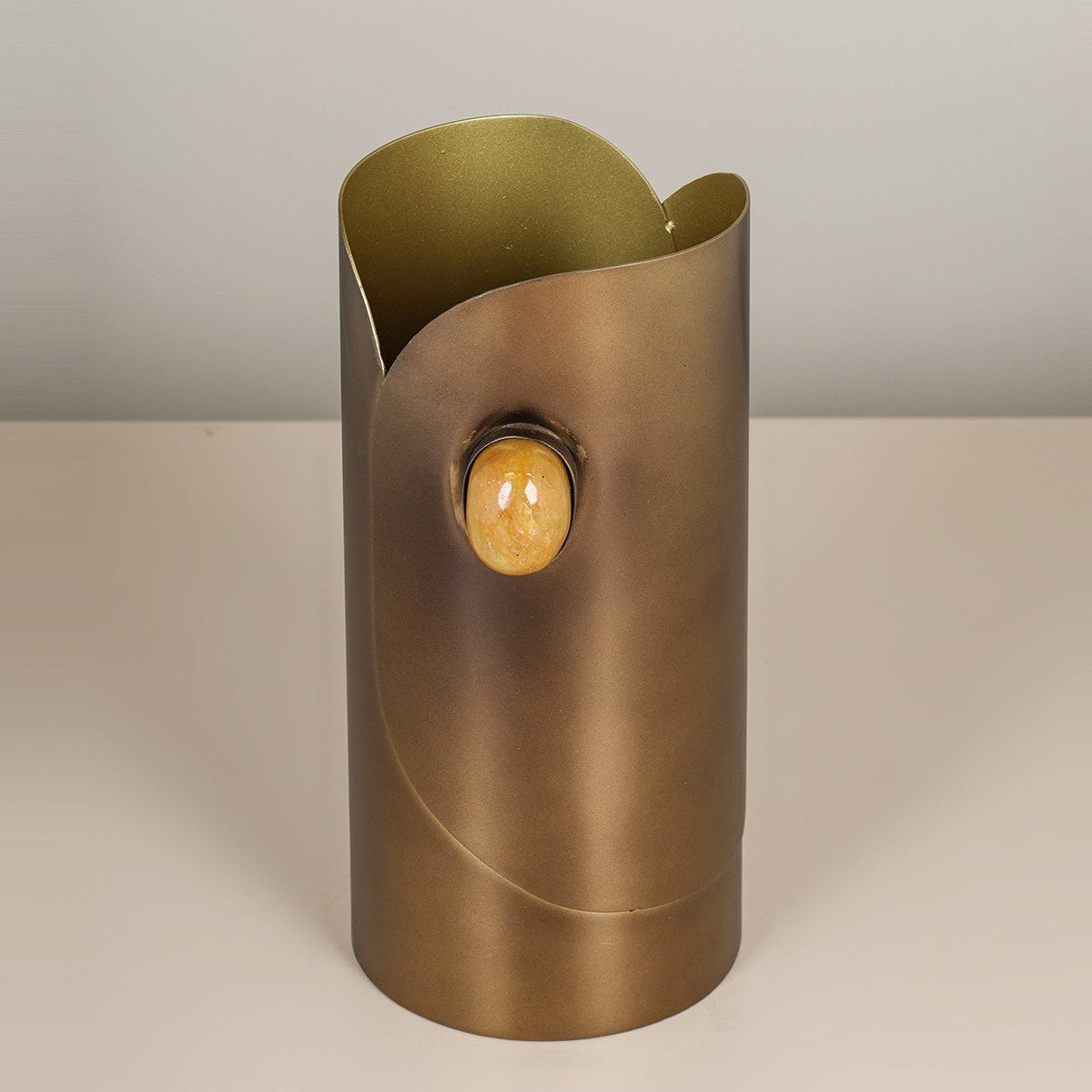 Renn Table Top Vase