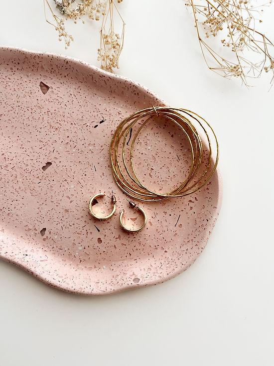 Concrete Irregular Oval Tray