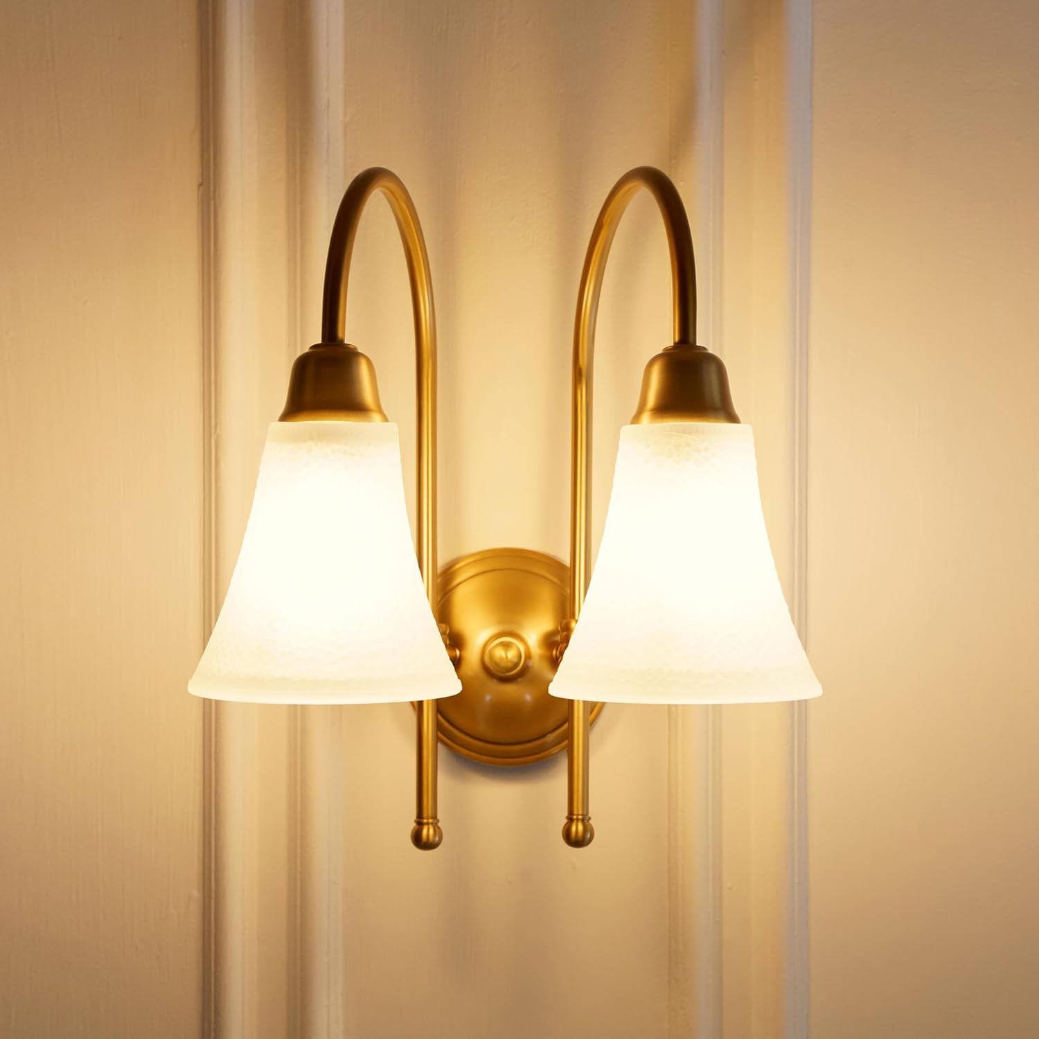 Double Hockey Wall Lamp Antique Brass Finish with Hammered Frosted Glass Shade for Living Room, Bedroom and Home Decoration