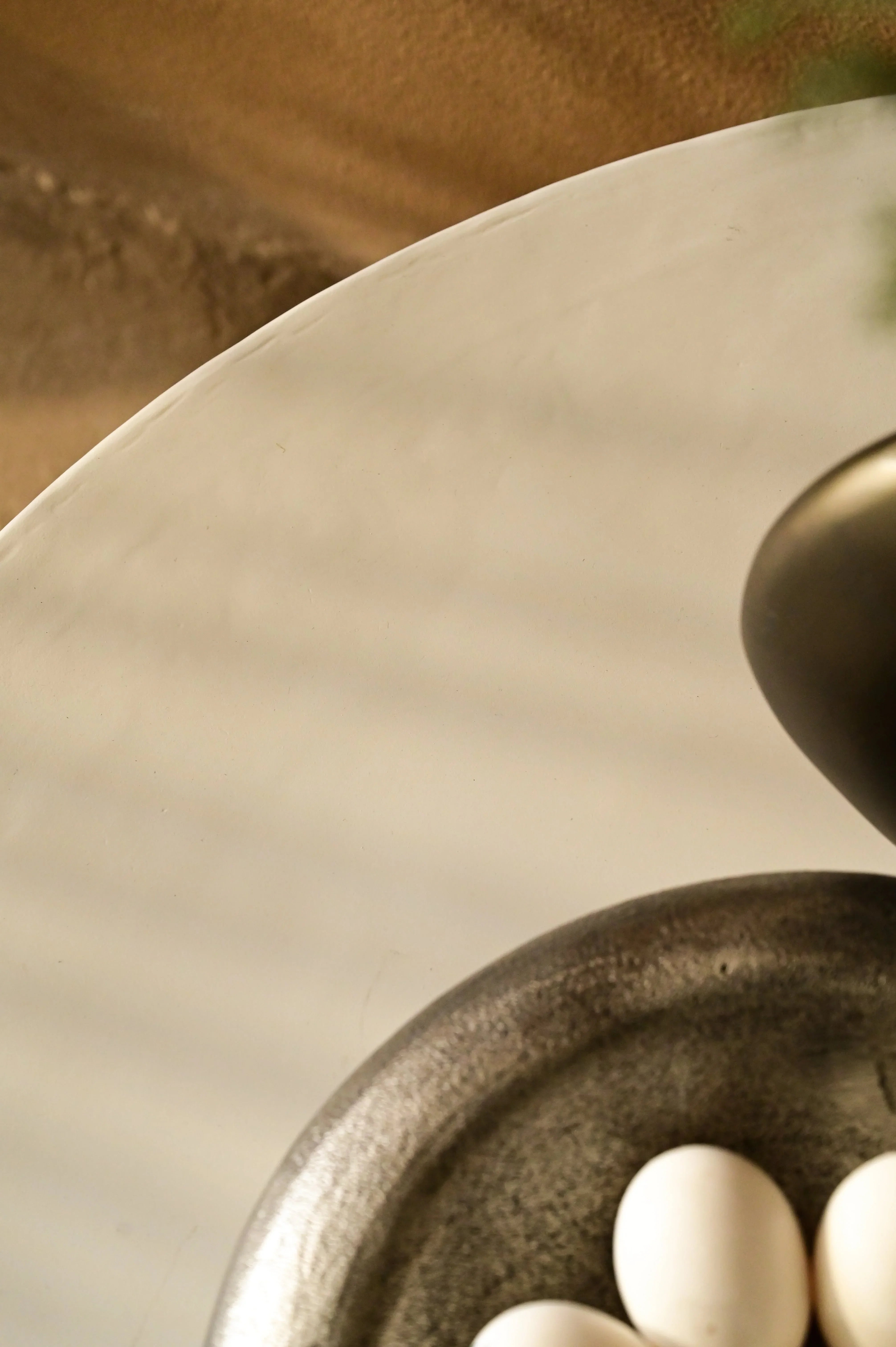 Haru White Coffee Table | Modern Round Center Table for Living Room