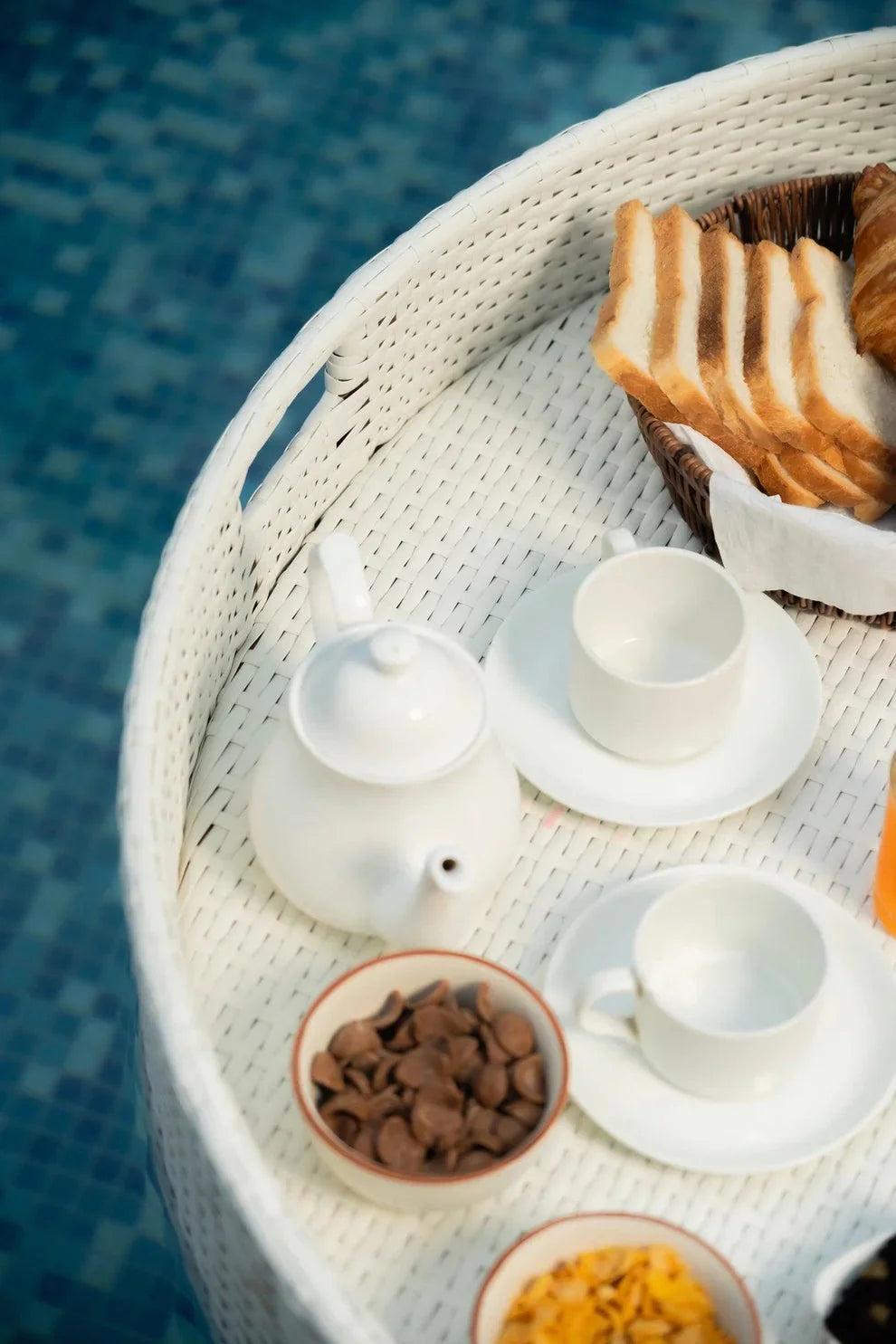 Luxury Round Floating Serving Tray