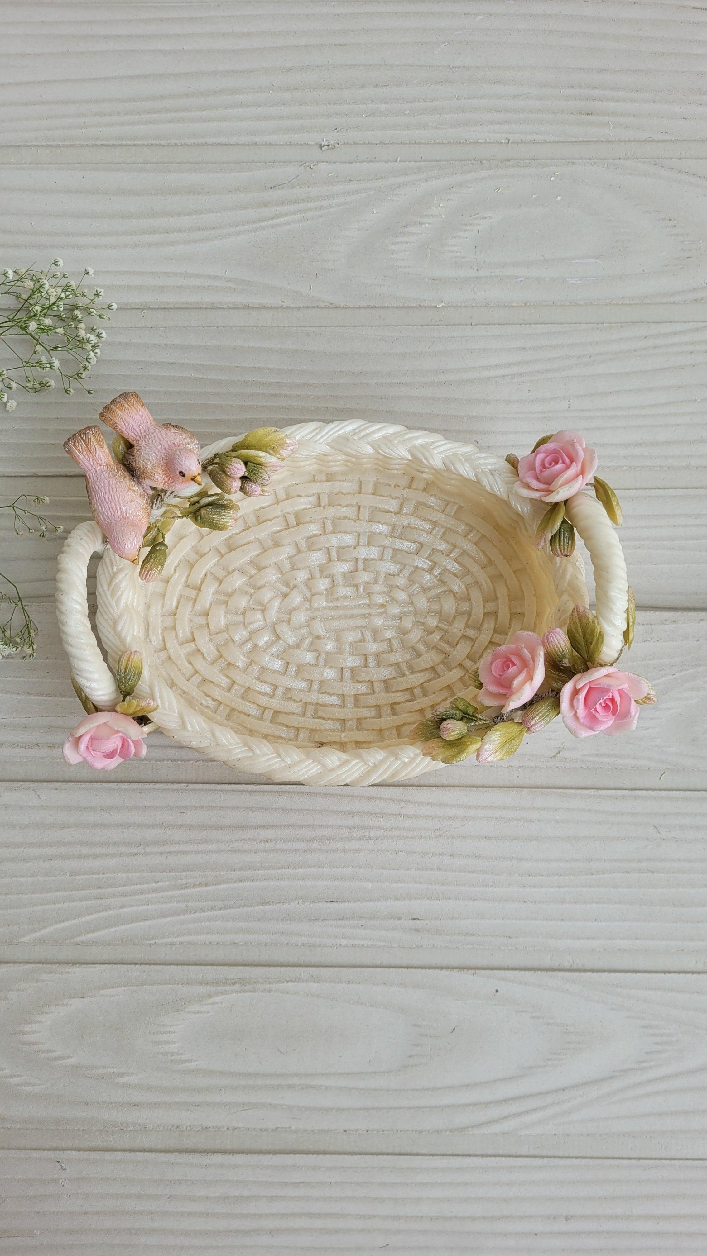 The Ivory-Birded Oval Tray Ornament