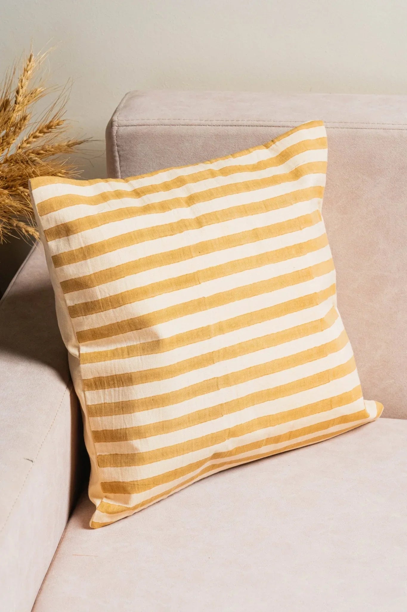 Gehuva Rang Floral Chhaap Cushion Cover