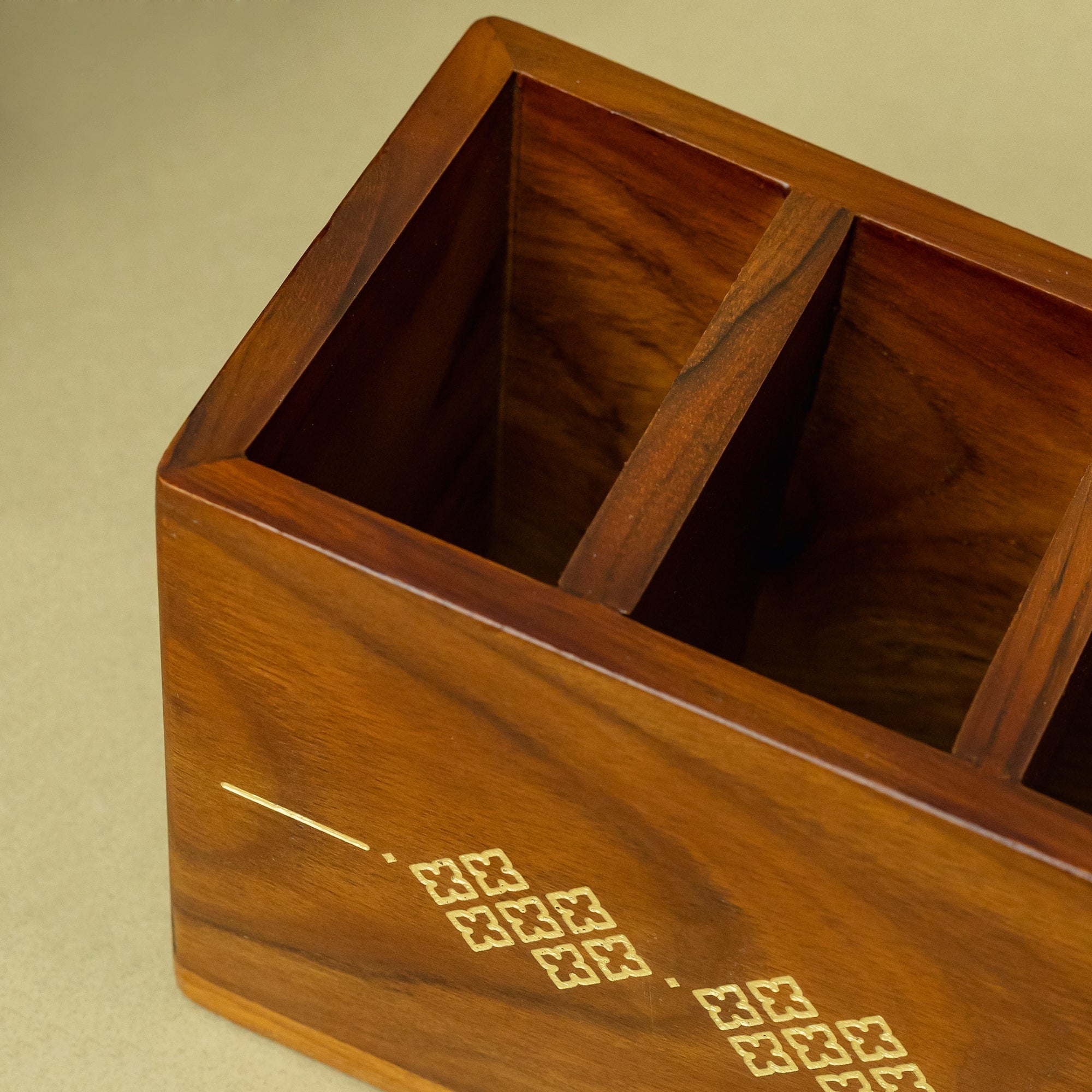 Remote Teak Holder Organiser