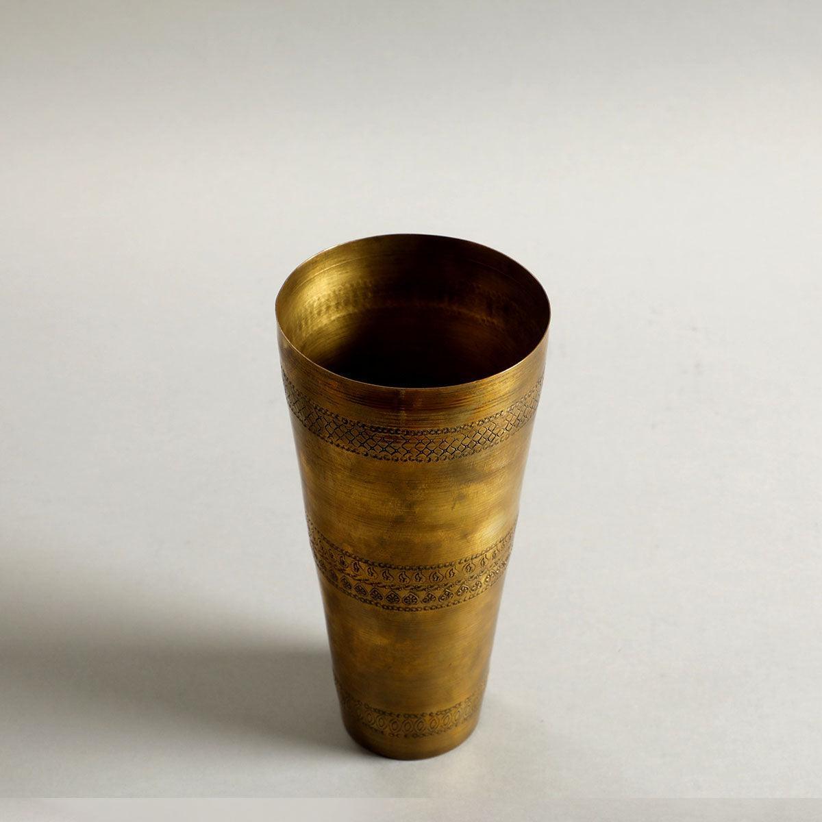 Abhivadan Vase | Elegant Floral & Decorative Ceramic Vase