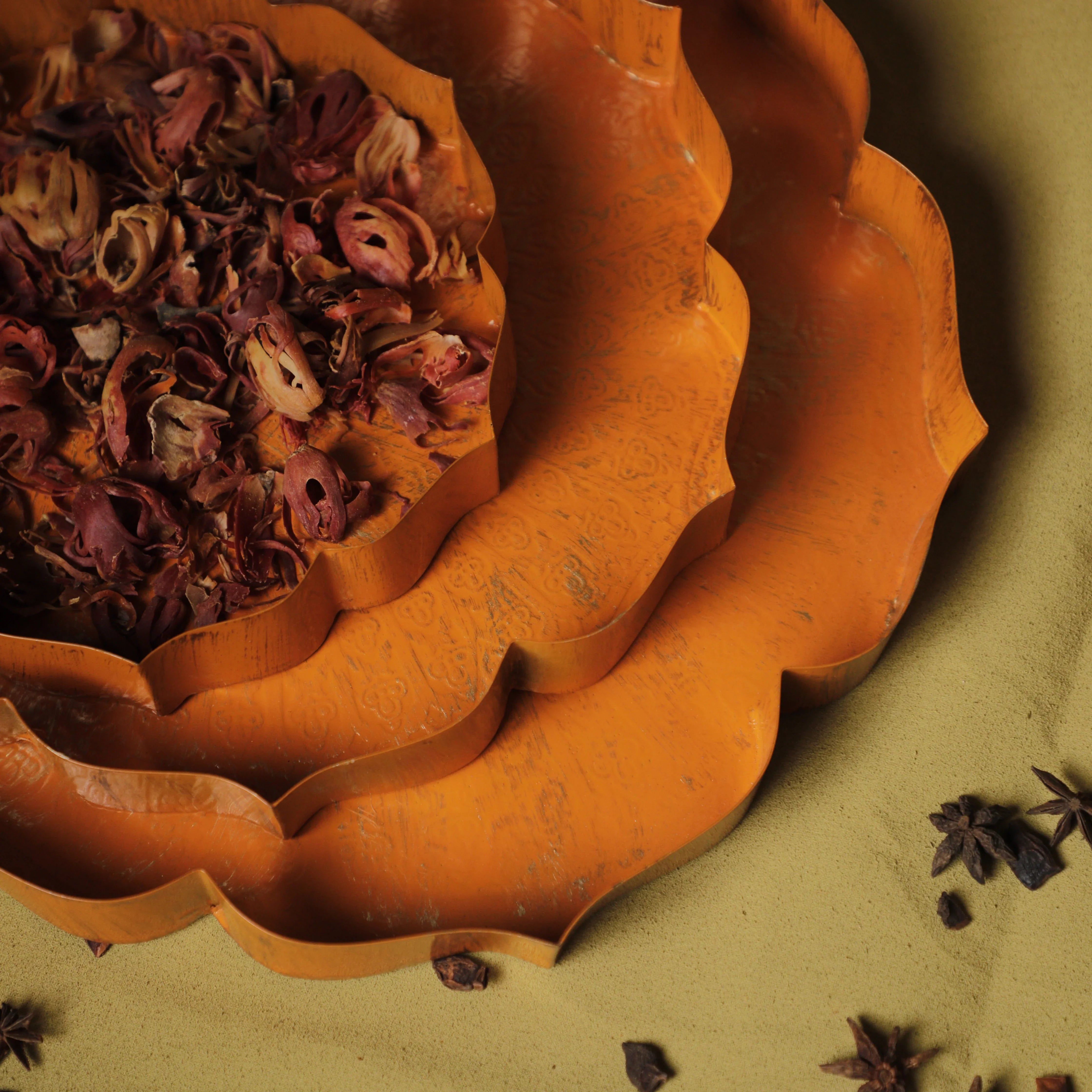 Handcrafted metal Urlis | Set of 3