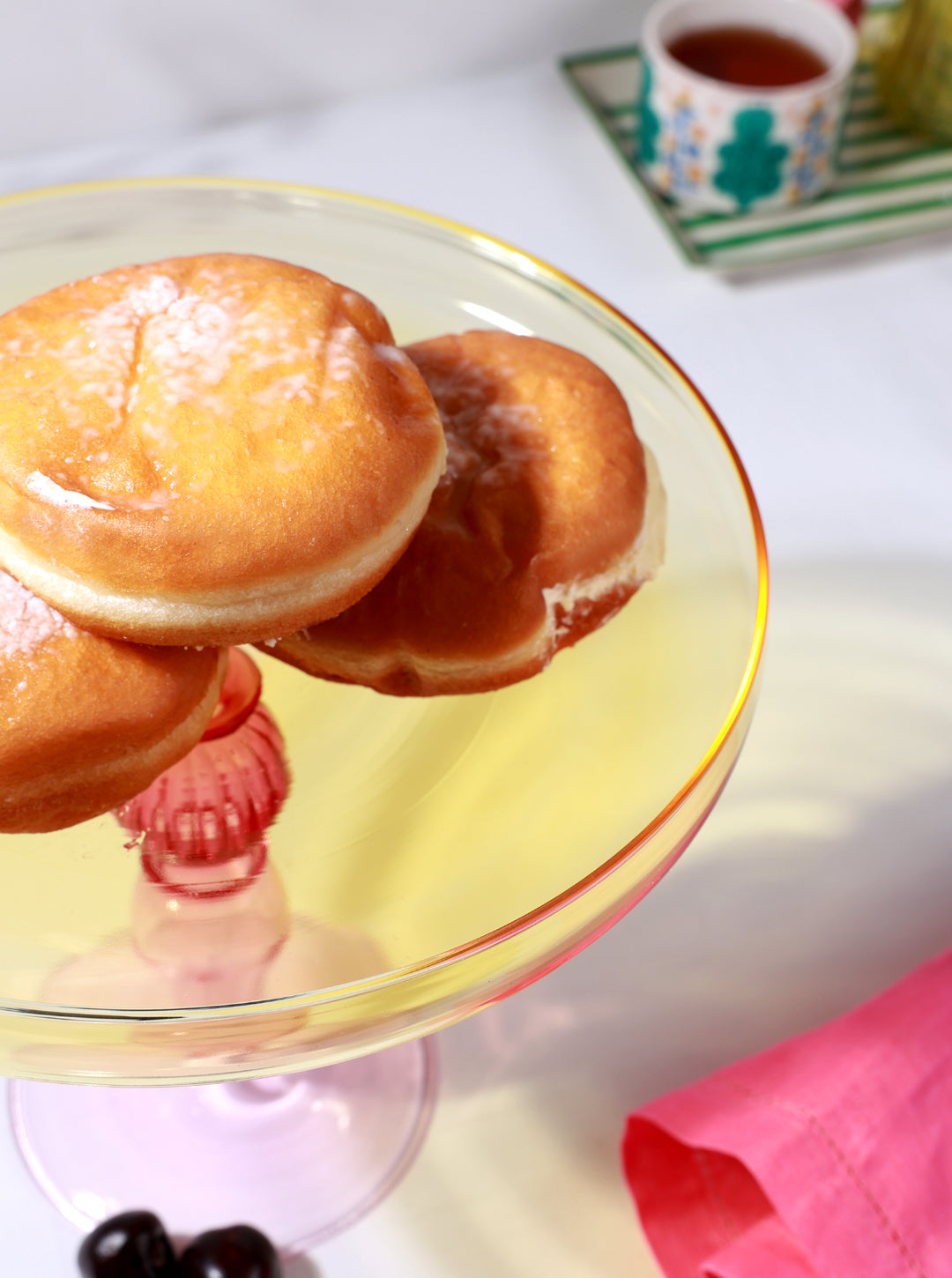 Sole' Cake Stand (e with a macron)