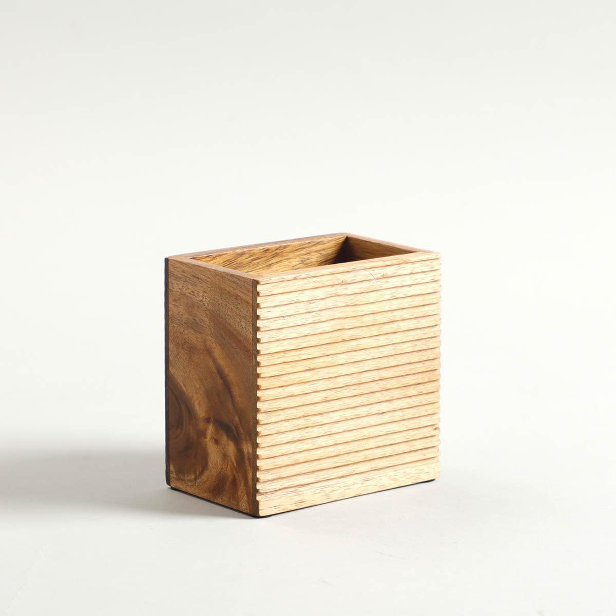 buy-bathroom-accessories-aurus-stylish-wooden-bathroom-accessories-set-of-3-with-tray-for-home-and-hotel-by-home4u-on-ikiru-online-store-4 - IKIRU