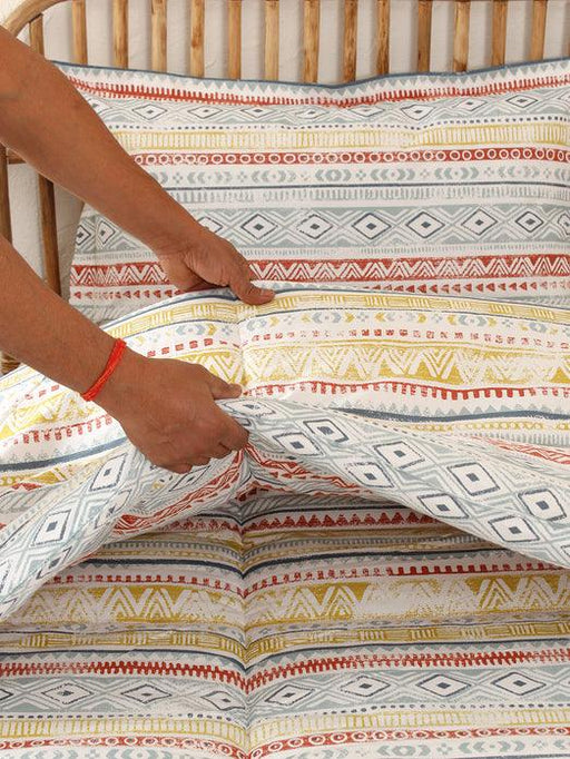 Buy Blankets & Comforters - Blue Cotton Meghwal Single Comforter | Blanket For Bedroom by House this on IKIRU online store