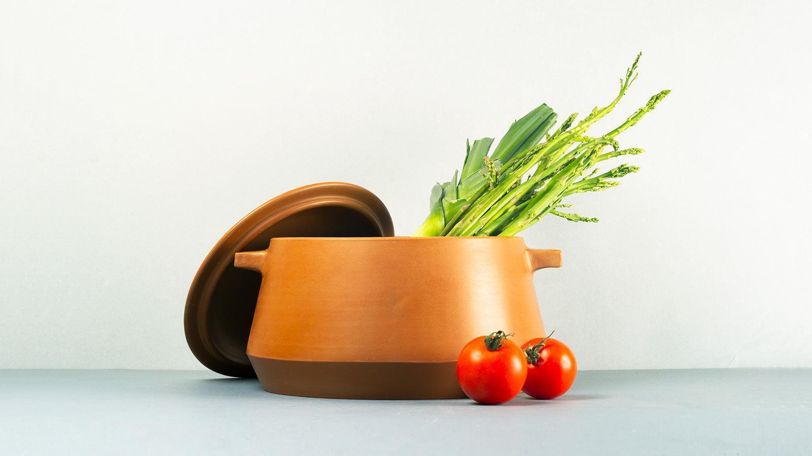 Buy Cookware - Terracotta Earthen Cooking Pot With Wooden Handle & Lid For Kitchen And Cookware by Rayden on IKIRU online store