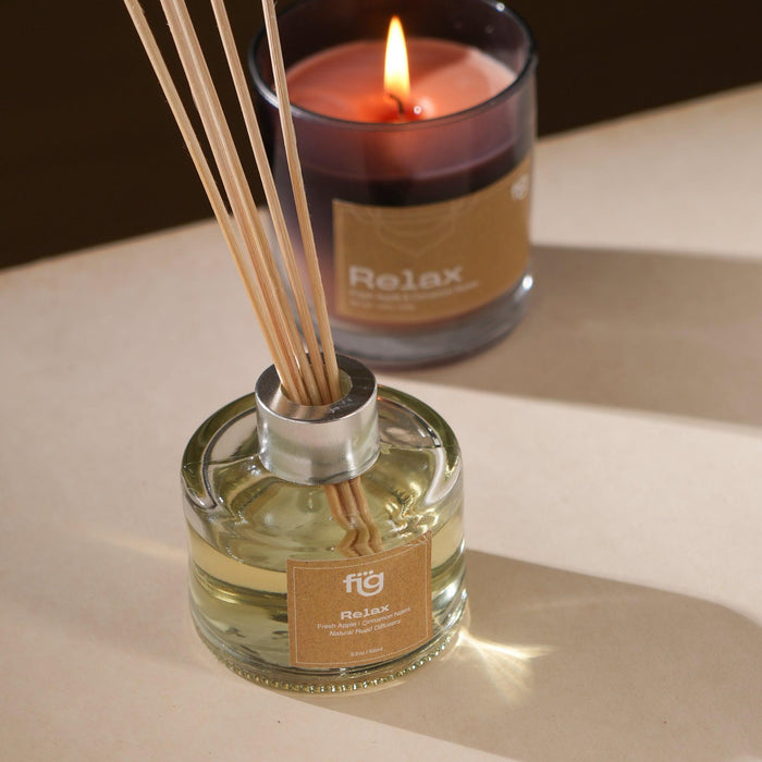 Buy Dried Flowers & Fragrance - Relax Apple and Cinamon Reed Diffusor - IFRA Standard Perfumes by Fig on IKIRU online store