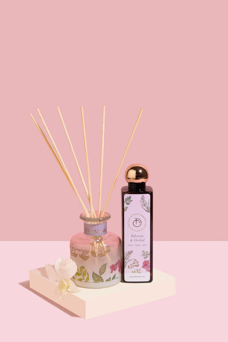 Buy Dried Flowers & Fragrance - Scented Natural Reed Diffuser Set For Home & Living Room by Doft Candles on IKIRU online store