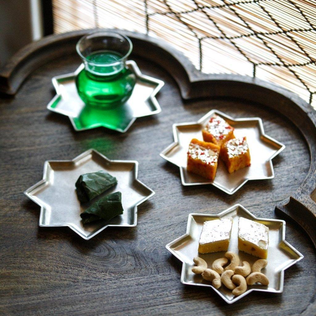 Buy Platter Selective Edition - 8 Point Star Plate With Kalai - Set of 4 by Anantaya on IKIRU online store