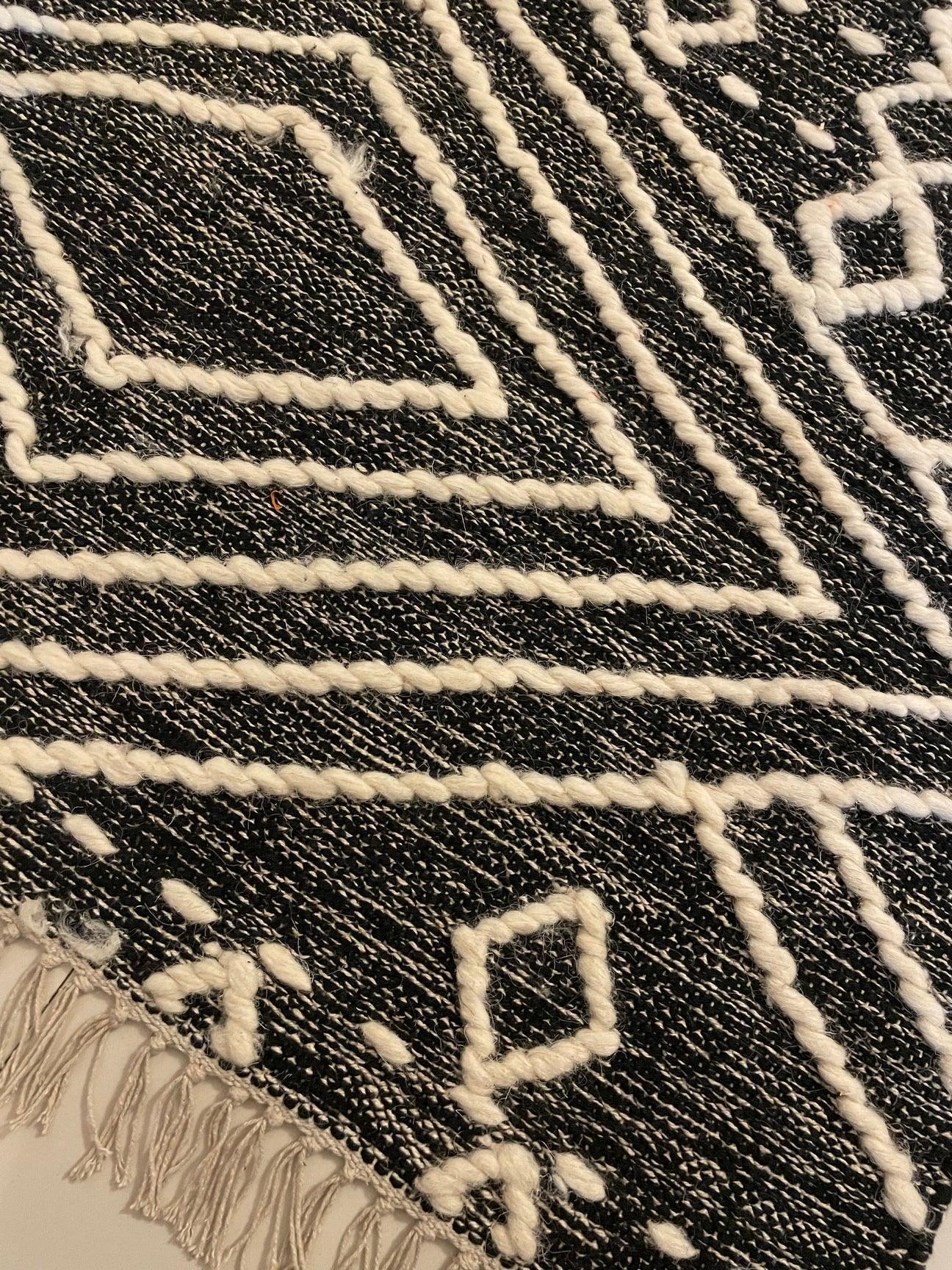 Buy Rugs - Bohemian Black & White Woollen Rug | Carpet For Living Room & Bedroom Decor by Tesu on IKIRU online store